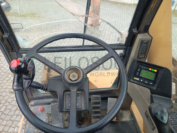 Giratória Case · Ano 2004