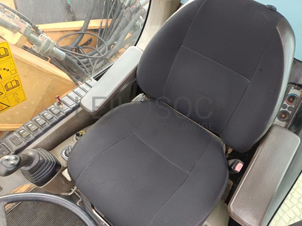 Giratória Case · Ano 2004