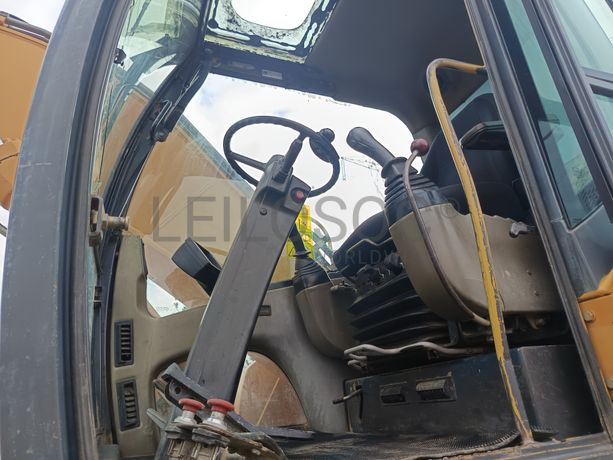 Giratória Case · Ano 2004