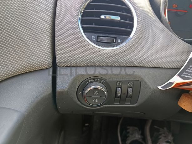 Chevrolet Cruze 2.0D · Ano 2010