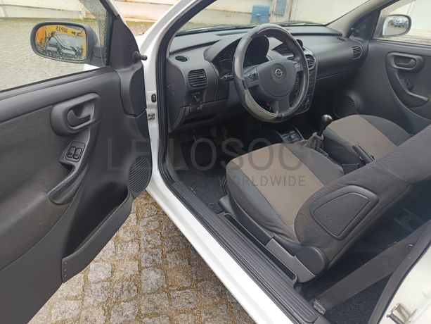Opel Corsa · Ano 2004