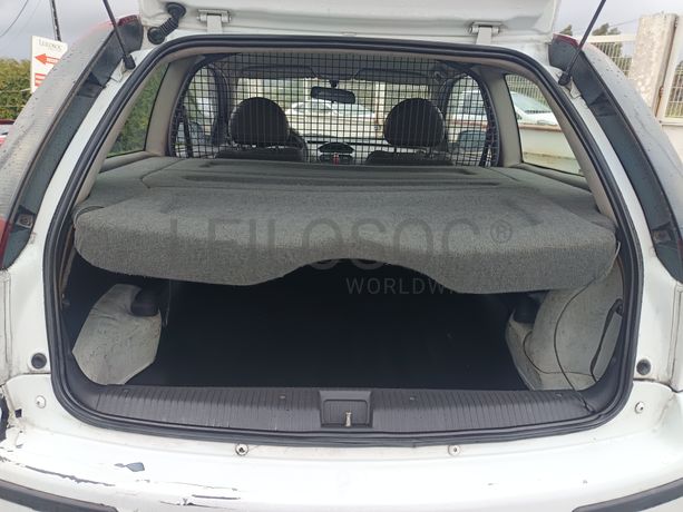 Opel Corsa · Ano 2004