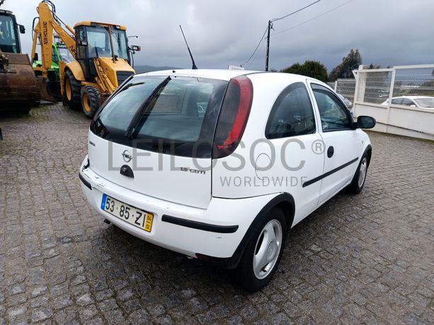 Opel Corsa · Ano 2004