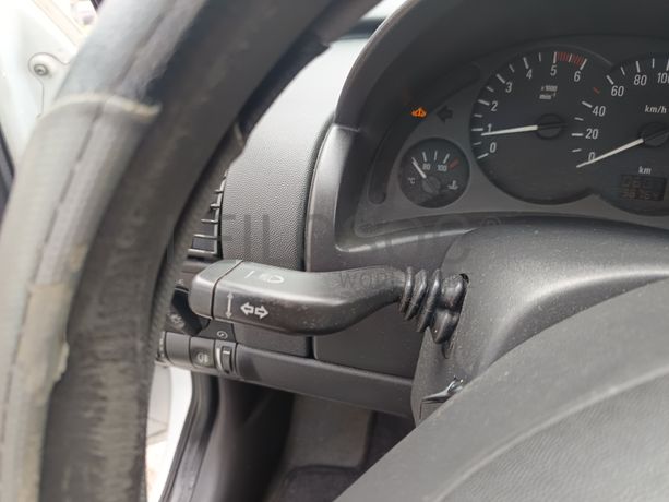 Opel Corsa · Ano 2004