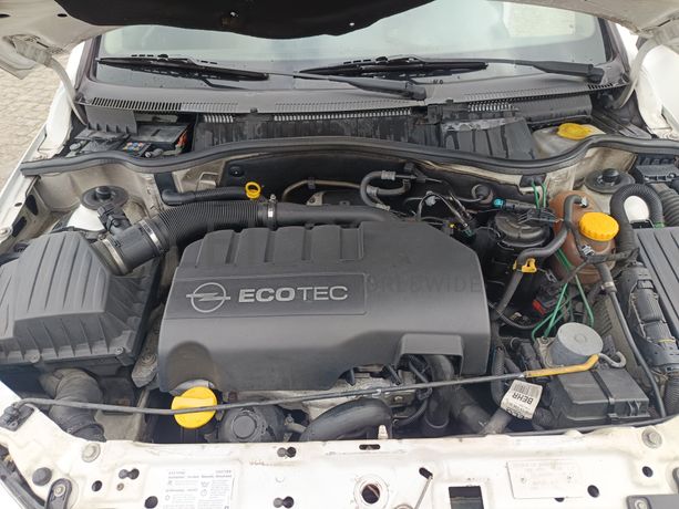 Opel Corsa · Ano 2004