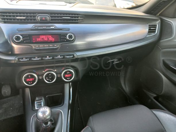 Alfa Romeo Giulietta · Ano 2010