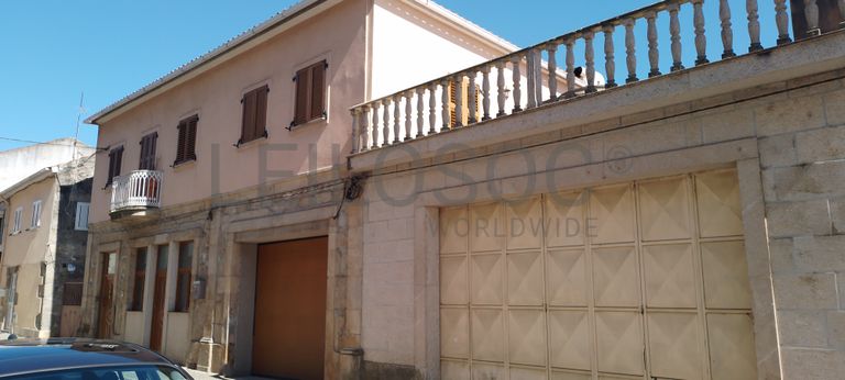 Moradia V4 com Terreno · Britiande, Lamego