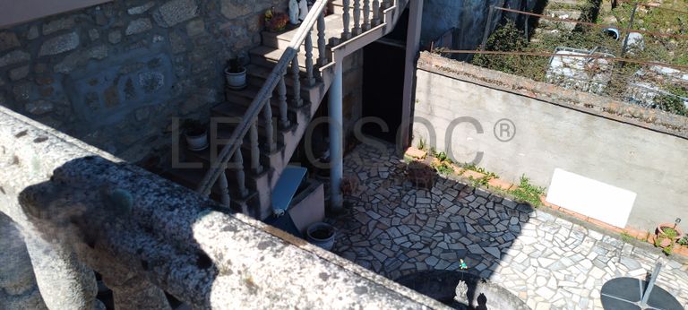 Moradia V4 com Terreno · Britiande, Lamego