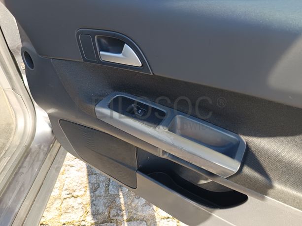 Volvo C30 · Ano 2010