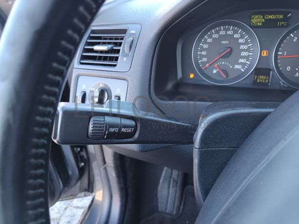 Volvo C30 · Ano 2010