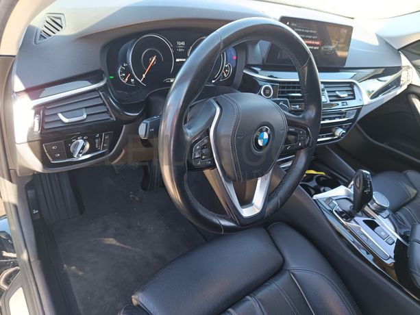 BMW 530e Performance · Ano 2017