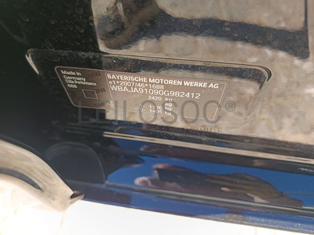 BMW 530e Performance · Ano 2017