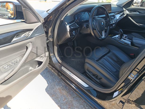 BMW 530e Performance · Ano 2017