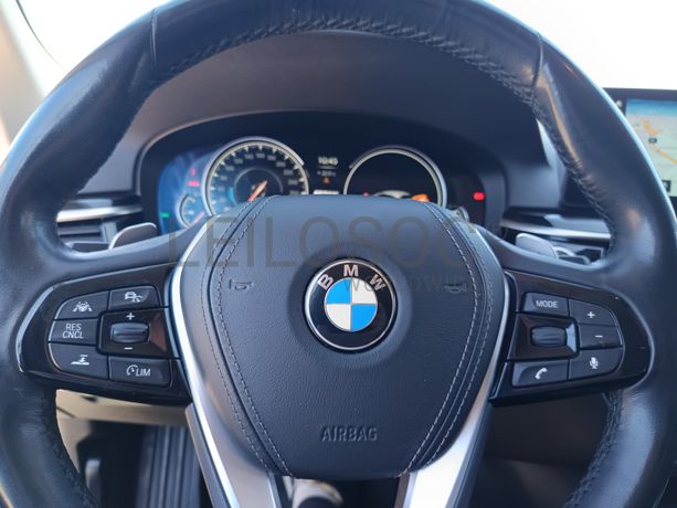 BMW 530e Performance · Ano 2017