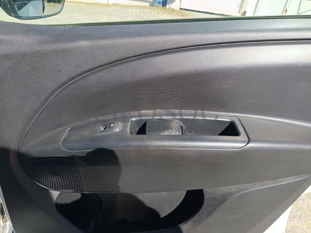 Opel Combo · Ano 2016