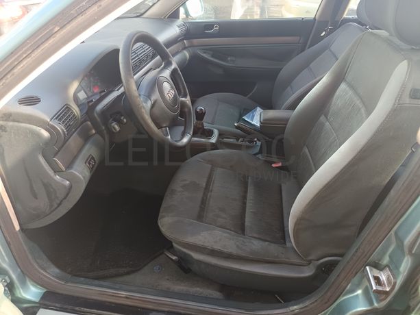 Audi A4 · Ano 1999