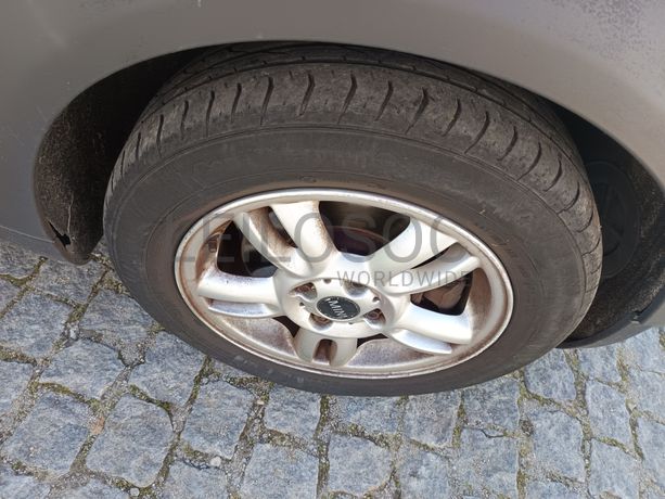 Mini Cooper One D · Ano 2012