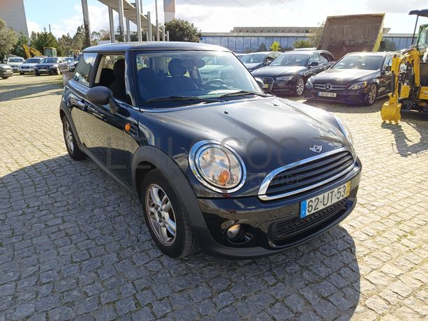 Mini Cooper One D · Ano 2012