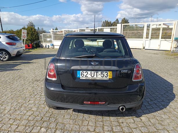 Mini Cooper One D · Ano 2012