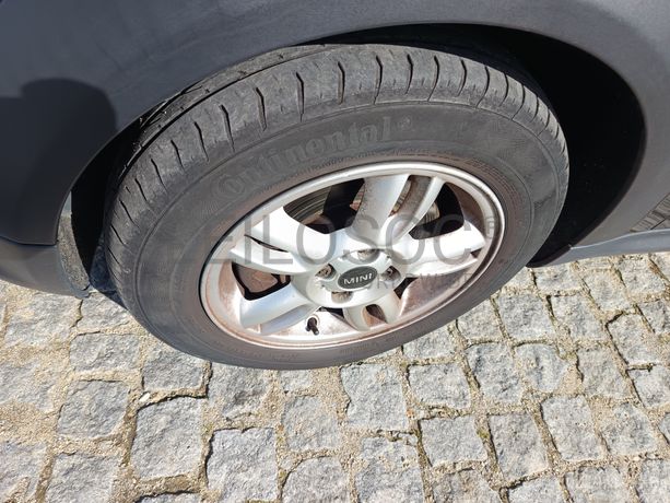 Mini Cooper One D · Ano 2012