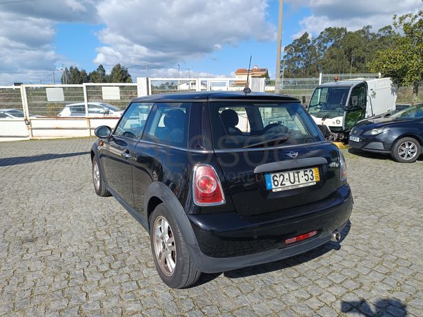 Mini Cooper One D · Ano 2012