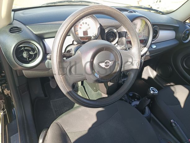 Mini Cooper One D · Ano 2012