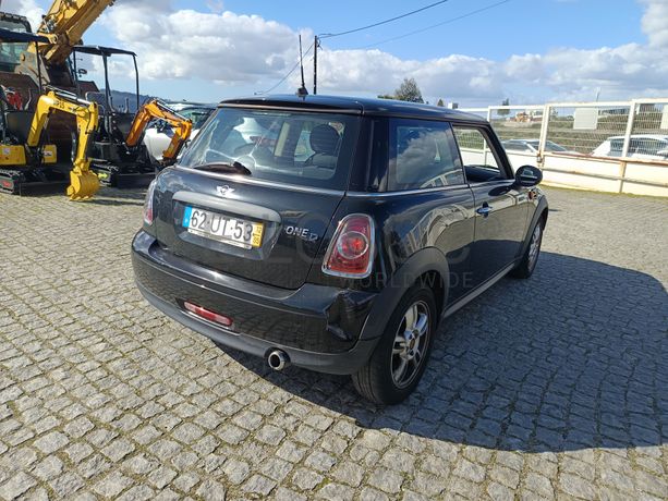 Mini Cooper One D · Ano 2012