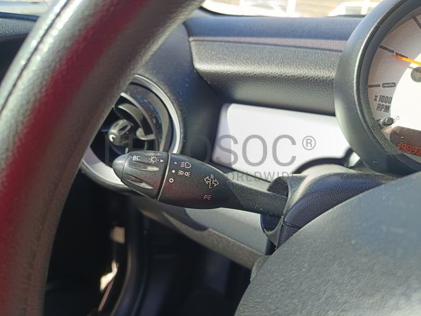 Mini Cooper One D · Ano 2012