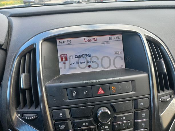 Opel Astra · Ano 2010