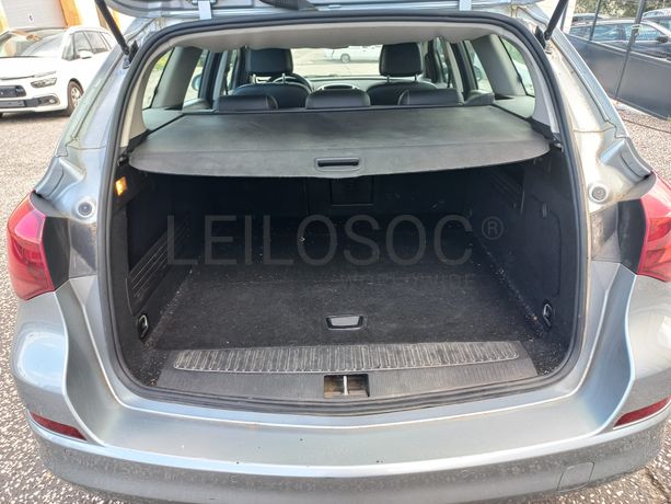 Opel Astra · Ano 2010