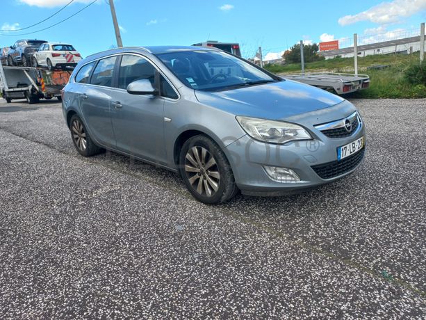 Opel Astra · Ano 2010