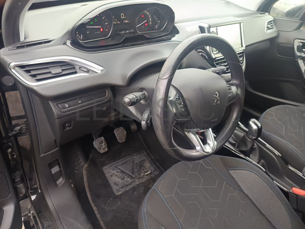 Peugeot 2008 · Ano 2019