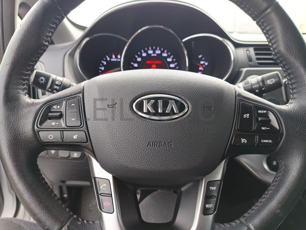 Kia Rio · Ano 2012