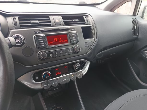 Kia Rio · Ano 2012