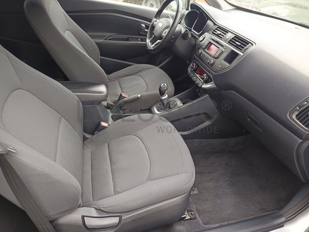 Kia Rio · Ano 2012
