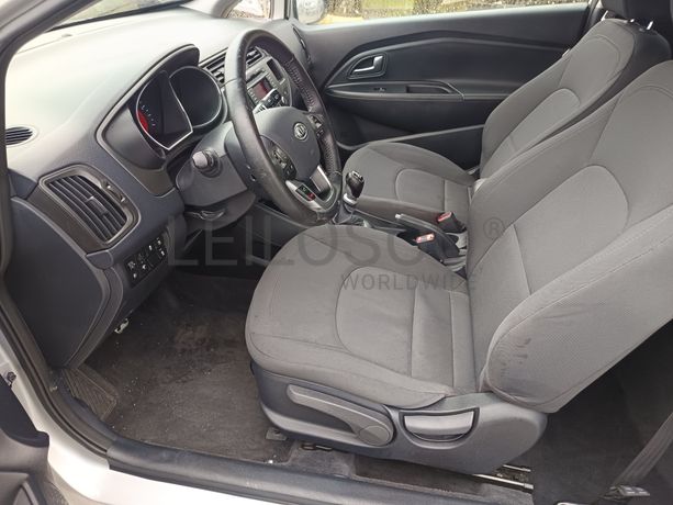 Kia Rio · Ano 2012