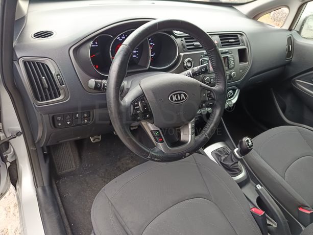 Kia Rio · Ano 2012