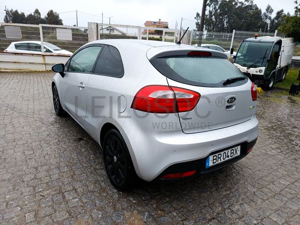 Kia Rio · Ano 2012