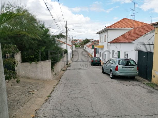 Proporção de 1/2 de Moradia V2 · Riachos, Torres Novas