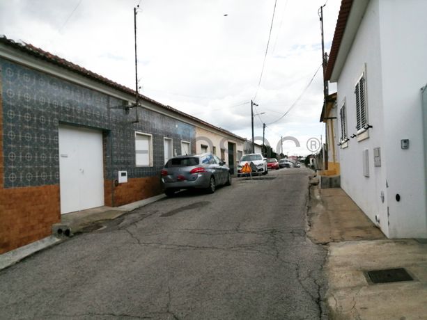 Proporção de 1/2 de Moradia V2 · Riachos, Torres Novas