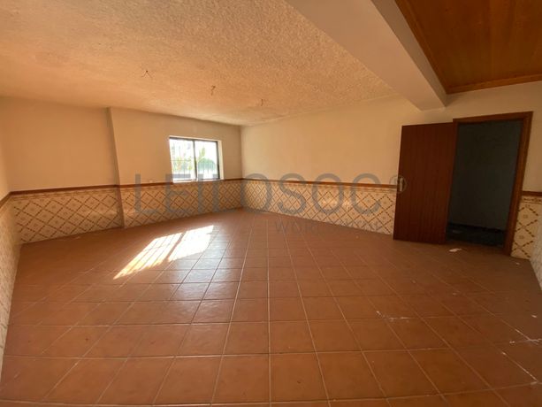 Moradia V3 · Nogueira do Cravo, Oliveira do Hospital