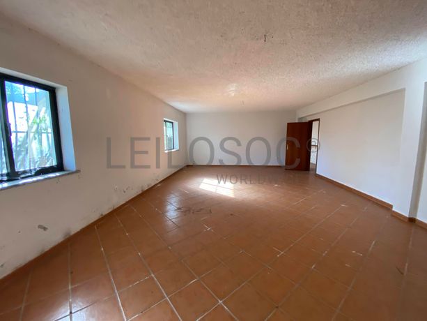 Moradia V3 · Nogueira do Cravo, Oliveira do Hospital