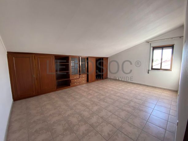 Moradia V3 · Nogueira do Cravo, Oliveira do Hospital