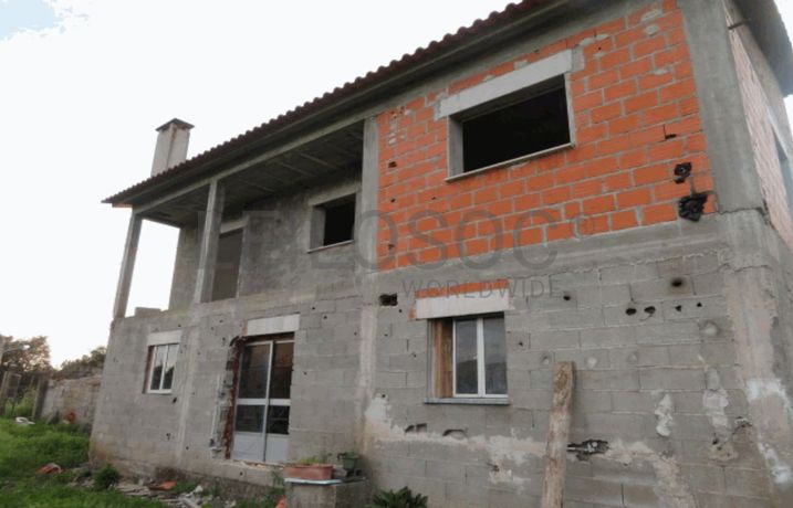 Moradia V3 em Construção · Alvaiázere, Leiria