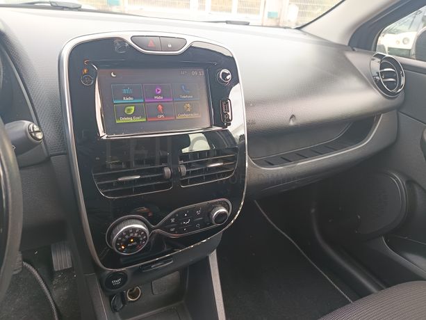 Renault Clio · Ano 2016