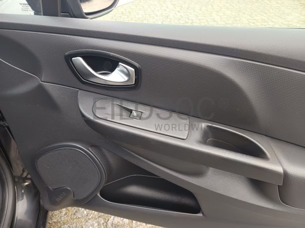 Renault Clio · Ano 2016