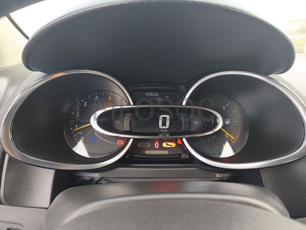 Renault Clio · Ano 2016