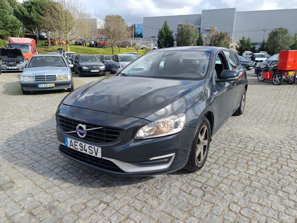 Volvo V60 · Ano 2017