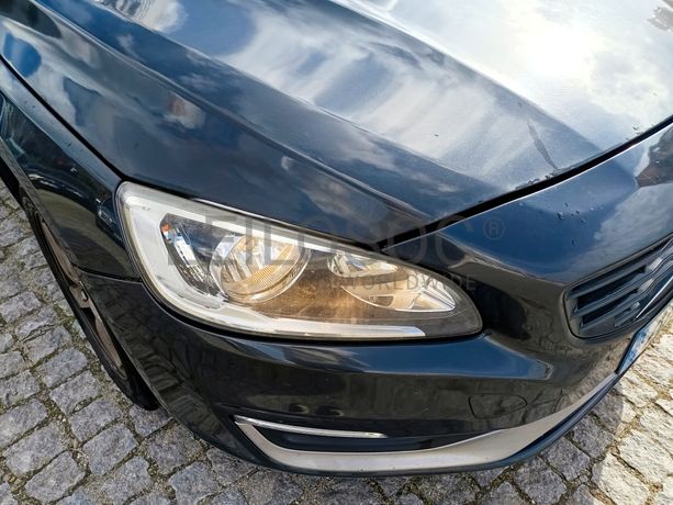 Volvo V60 · Ano 2017