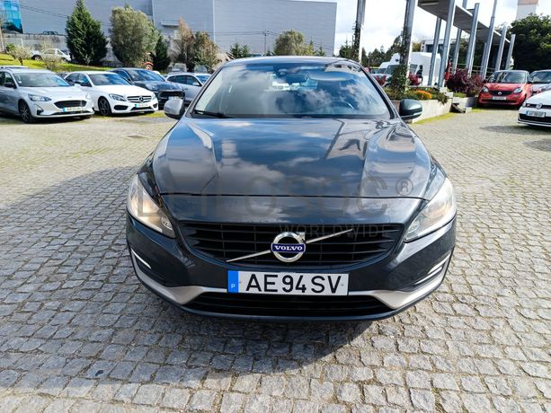 Volvo V60 · Ano 2017
